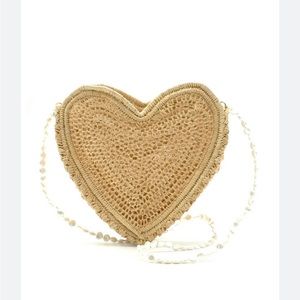 Raffia poolside mini heart bag